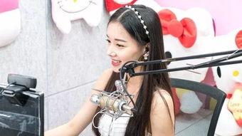 各主播吃瓜狂魔树叶视频,揭秘各大主播的瓜田奇遇