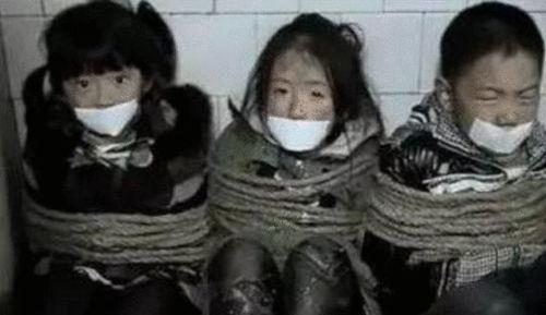 人贩子偷孩子吃瓜视频在线观看,吃瓜群众惊呼不已