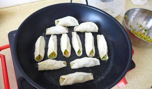 男孩吃角瓜视频,趣味横生引网友热议